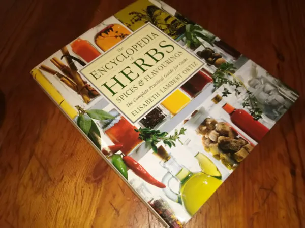 The Encyclopedia of Herbs Spices & Flavourings Legnépszerűbb
